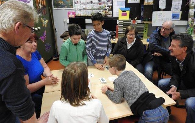 Via leuke opdrachten en spelletjes oefenden de leerlingen hun tafels in.