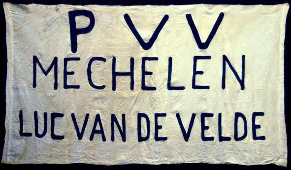 Nr. 198 Luc Van De Velde, Partij voor Vrijheid en Vooruitgang (PVV) (spandoek) Mechelen Fysieke details Katoen Geverfd Blauw/wit
