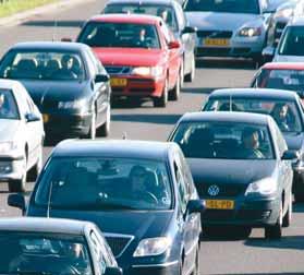 Door uitstoot van uitlaatgassen, fijnstof en door geluidsoverlast worden milieugrenzen in diverse straten in Roosendaal nu al overschreden.