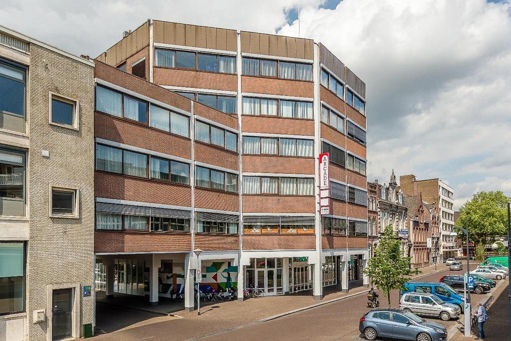 HUURGEGEVENS : Huurprijs EUR 75,- per m² per jaar, te vermeerderen met btw en servicekosten. Huurtermijn In overleg met verhuurder. Huurbetaling Per maand vooruit.