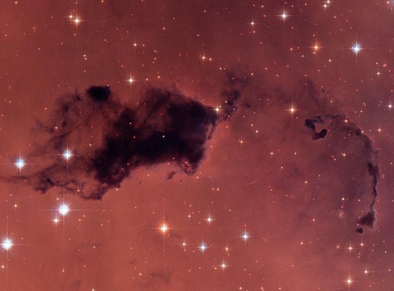 Donkere wolken NGC 281 1 lichtjaar Massa van