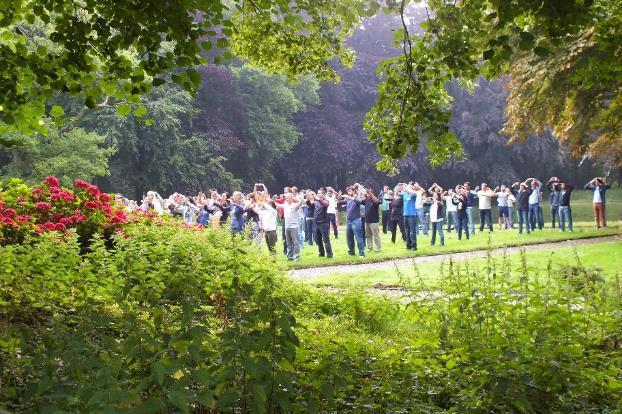 Tai Chi Een workshop die ontspant, verbindt en beweegt. Tai Chi wordt ook wel de sleutel tot geluk genoemd.