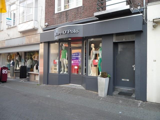 OBJECT Het betreft hier een uitstekend onderhouden winkelobject gelegen aan de Dautzenbergstraat in het Heerlense Centrum.