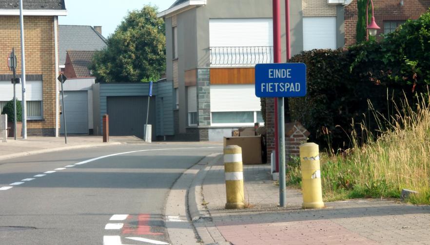 de rijbaan komen Autobus