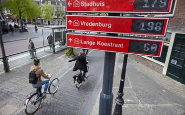 Als je weet dat je je fiets gemakkelijk kunt parkeren bij stations, winkelcentra en in de buurt, pak je m sneller.