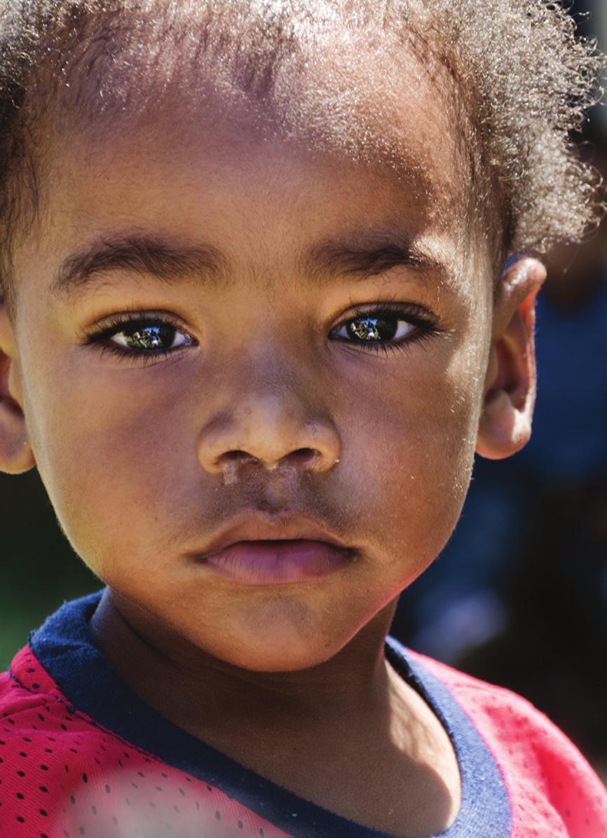 Steun ons door middel van het financieel adoptieprogramma. Voor 30 per maand investeert u in de leerkracht toekomst van e kansarm kind.