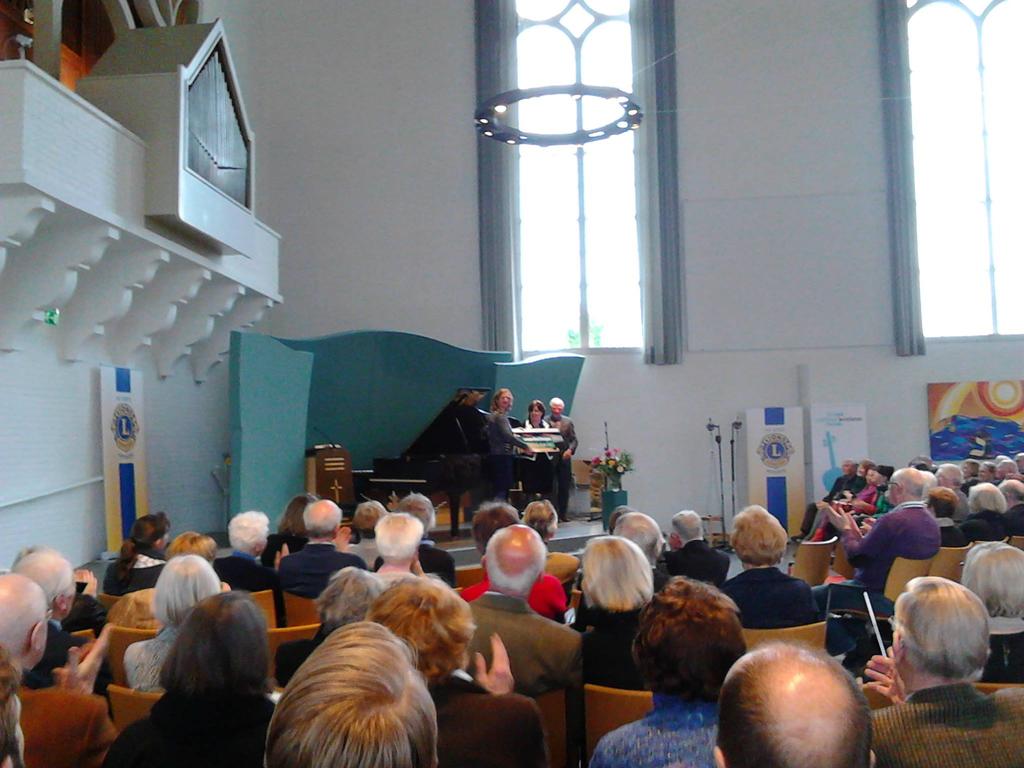 1.6 Fondsenwerving en financiën Lions Club Arnhem organiseerde op 15 maart 2015 voor de tweede keer een benefietconcert voor het Jeugdcultuurfonds Arnhem. Het concert, waarmee ditmaal 2.