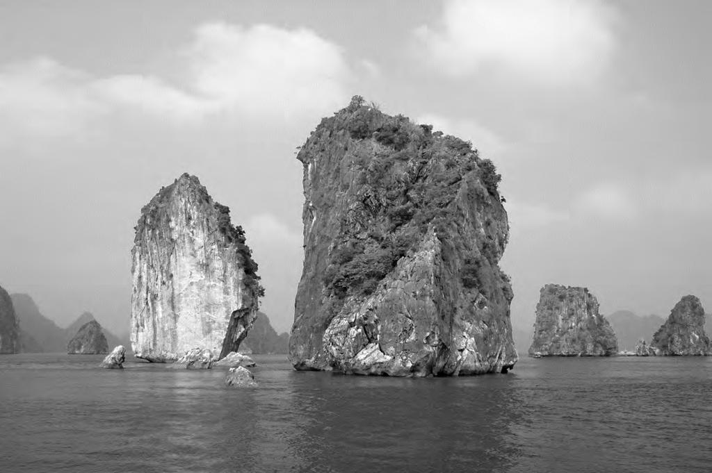 Opgave 3 De Baai van Ha Long in Vietnam bron 1