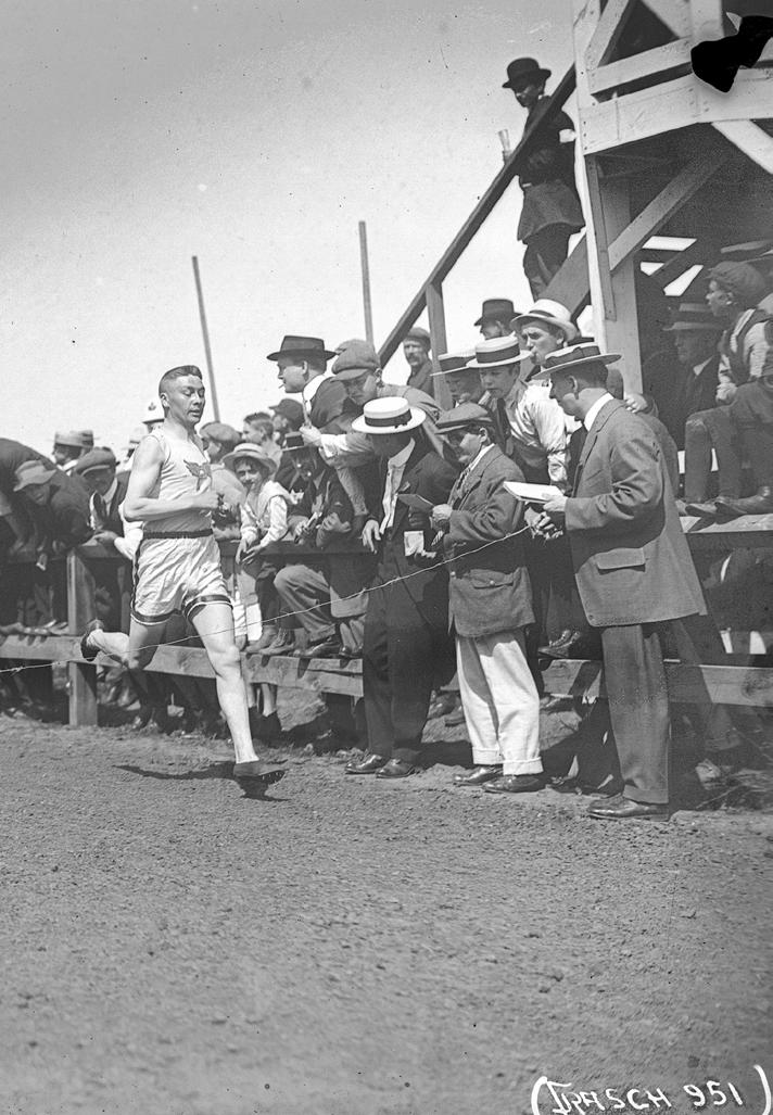 Provincial Archives of Alberta 12.11 Poppies Run - In memoriam Alex Decoteau Zonnebeke/Passendale Alex Wuttunee Decoteau vertegenwoordigde Canada op de Olympische Spelen in 1912 op de 5.000 meter.