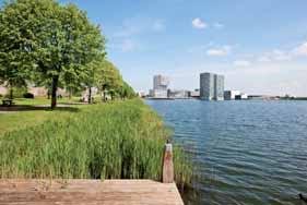 Er is voldoende ruimte in Almere om de komende jaren nog veel meer studenten te plaatsen. Almere is een stad met lef. Kom eens langs! Op zoek naar wat de stad Almere te bieden heeft?