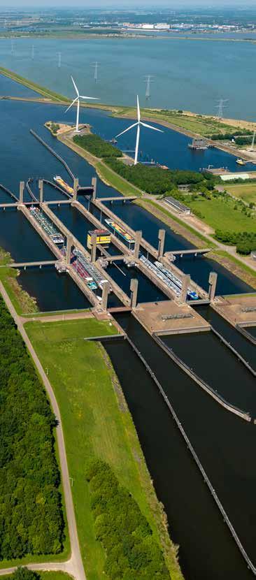 Volkerak 3 De Schelde-Rijnverbinding: feiten en cijfers Slaakdam Nieuw Vossemeer De Schelde-Rijnverbinding Zout getij Zout stagnant Zoet Nederland en België bereikten in 1963 overeenstemming over de