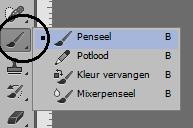 Stempelen in de afbeelding Je kunt nu de zelf gemaakte penselen gebruiken in het document. Maak een Nieuwe Laag.