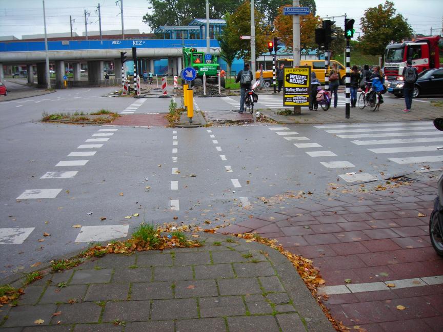 nemen voetgangers en fietsers af en toe ook voorrang wanneer er conflicterend verkeer rijdt. Dit laatste is lastig tegen te gaan. 3.2.