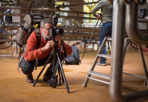 INFOBROCHURE OPLEIDING FOTOGRAAF Fotograferen is kijken, vormgeven en accenten leggen met licht en schaduw.