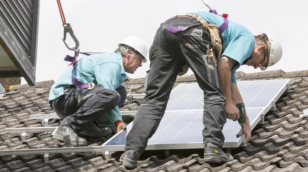 Aanvullend pakket: zonnepanelen Zonnepanelen: gratis elektra door de zon Met zonnepanelen kan zonlicht direct in elektriciteit worden omgezet. Zonne-energie is duurzaam, stil, veilig en schoon.