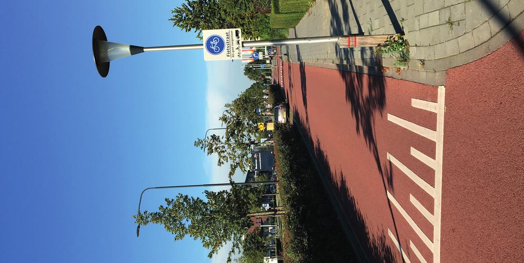 2. Speerpunt Doorstromen Groen licht voor fietsers! Daar waar het fietsnetwerk drukke verkeerswegen kruist, blijven verkeerslichten vaak nodig.