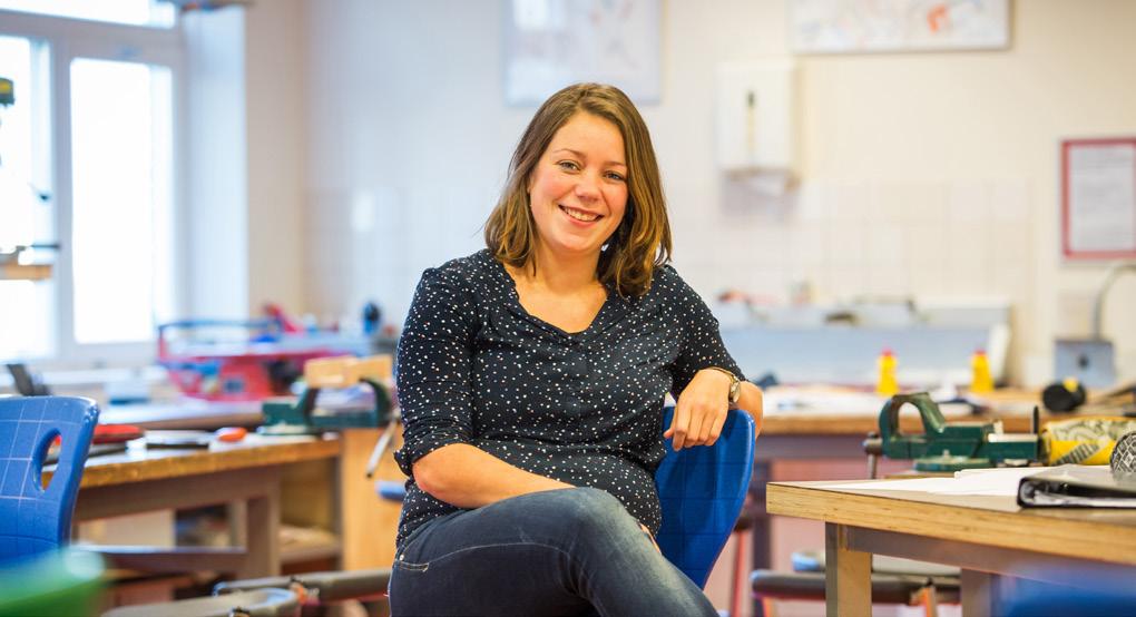 Ik kan er Lianne Jutten, natuurkundedocent, O&Odocent en Technasiumcoördinator op de Thorbecke Scholengemeenschap in Zwolle: bedrijven hiervoor te interesseren.