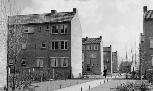 Granpré Molière ontworpen als een opzichzelfstaand dorp op stadsniveau, geïnspireerd door de wijkgedachte, die in het zuiden des lands vertaald werd in het katholieke