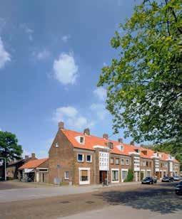 Deze hoge smalle woonblokken waren destijds een architectonische noviteit in Breda.