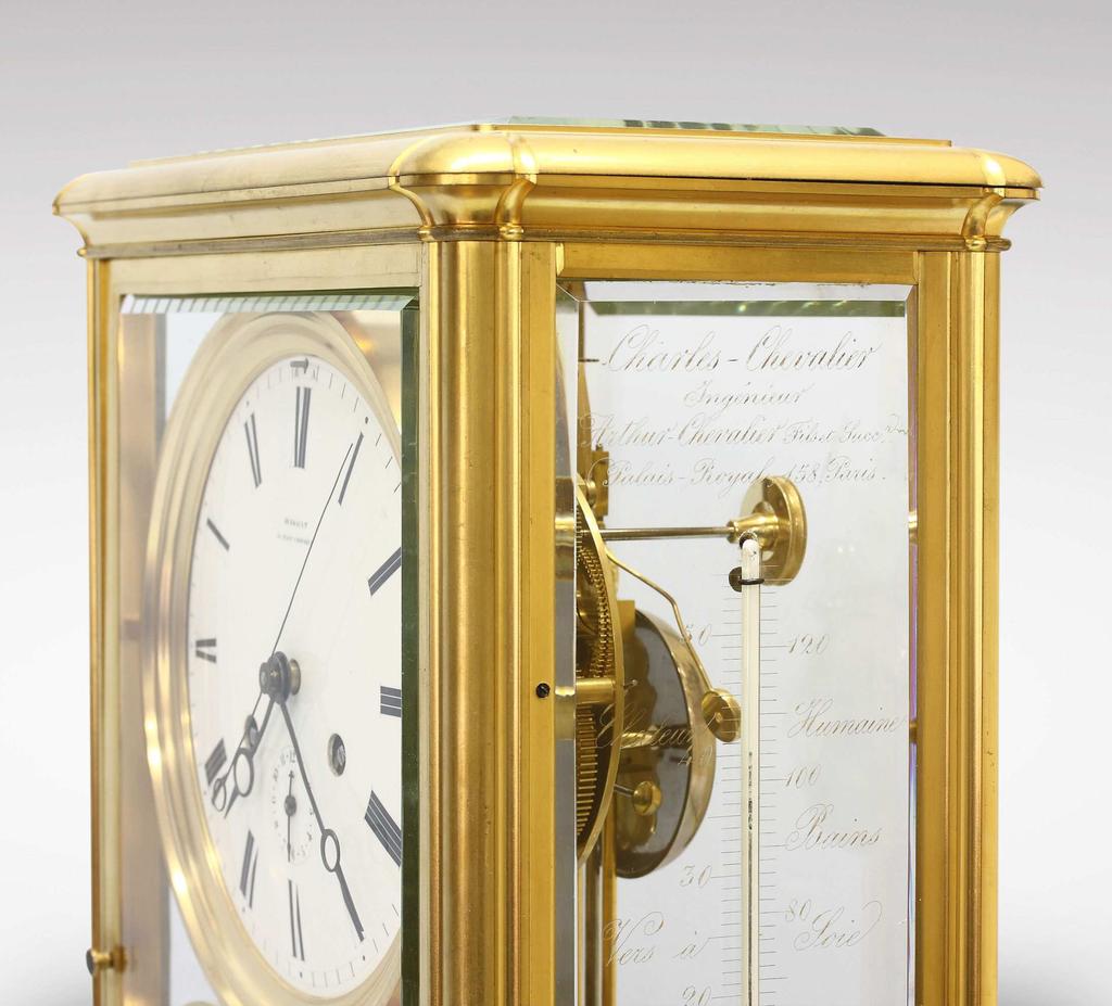 De twee thermometers aan de zijkant werden vervaardigd door het huis Charles-Chevalier Ingénieur/Arthur-Chevalier Fils et Succ r, Palais-Royal, 158, Paris.