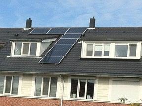 7.4.6 Bewijs duurzame energie-optie Bewijs duurzame energie-optie Bewijs : Akkoord: Toelichting: Zonnepanelen (PV-systeem) 12,8 m 2 Ja Op de foto staan acht PV-panelen