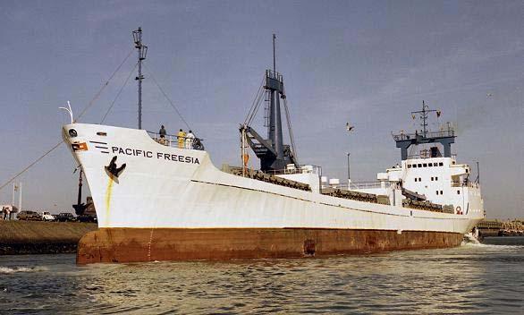 PACIFIC FREESIA 7508312, te water gelaten als GOMBA CHALLENGE, 3-1978 opgeleverd door Mazagon Dock Ltd., Bombay (447) als ALAKHRAM aan Gomba Shipping (Jersey) Ltd., Jersey, vlag: U.K., in beheer bij Common Brothers (Management) Ltd.