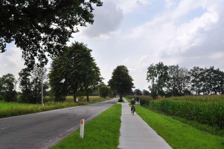 Fietspad naast