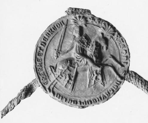 Het wapen van de familie Vosbergh- Nieuwenboers In die tijd legt men belangrijke zaken vast in oorkonden, die op perkament worden geschreven.