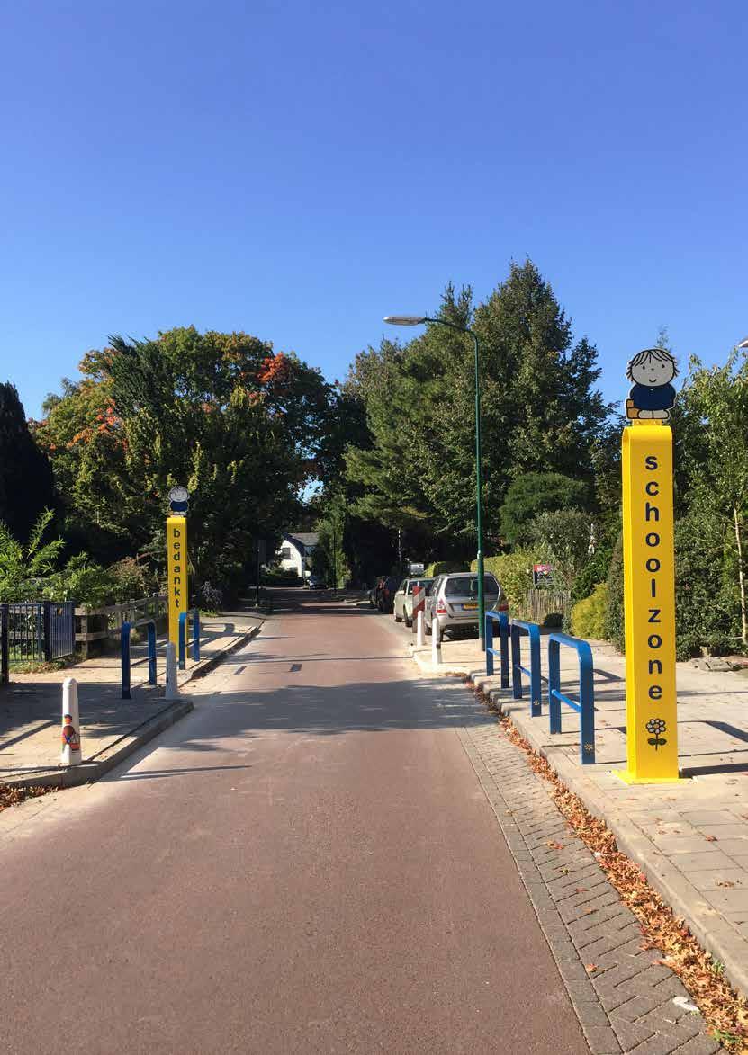 Leer in het Verkeer Positieve beïnvloeding van gedrag in het verkeer Combineert theoretische en praktische verkeerseducatie op school, thuis en op straat Vergroot de ouderbetrokkenheid bij de