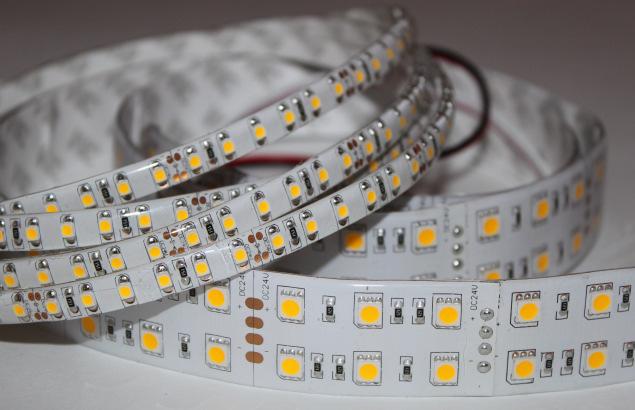 LED-STRIPS VOEDINGEN CONTROLLERS DIMMERS LED-PROFIELEN 24V DC LED-strips lage spanningsval bij grotere lengte EPISTAR LED 3528 of 5050 60, 120, 240 LEDs/m CE and RoHs DIMBAAR SUPER BINNING = hoge