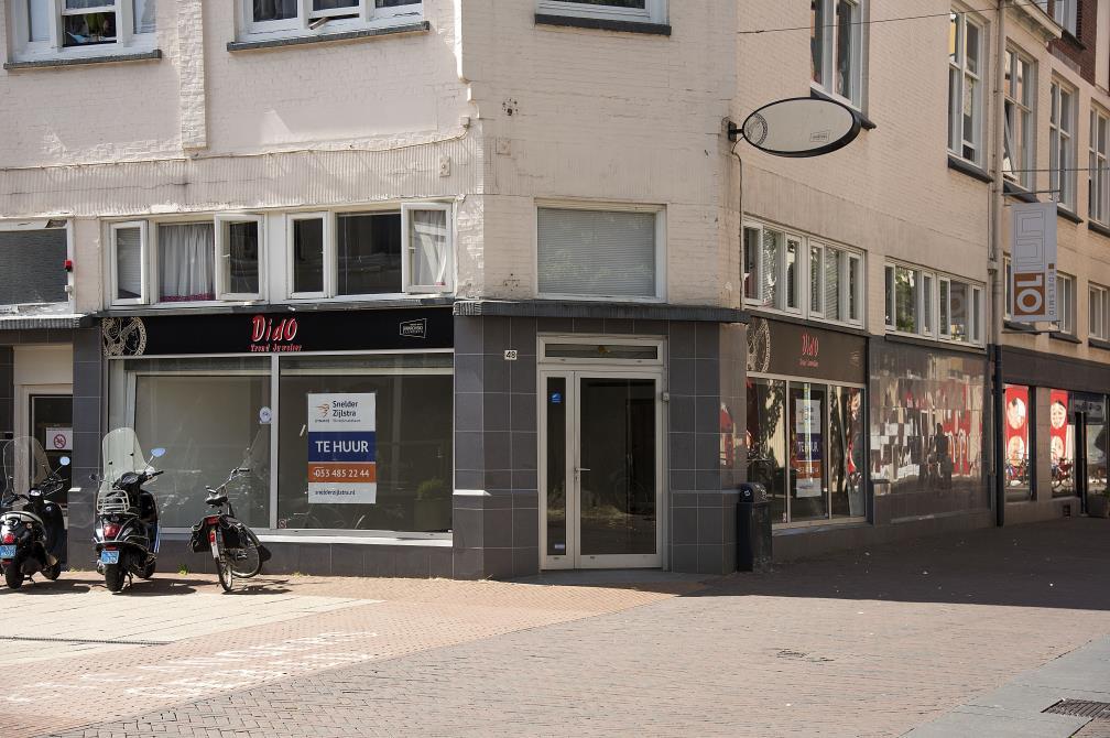 Noorderhagen 74 Enschede OBJECT Algemeen Te huur kleinschalige winkelruimte gelegen in het centrum van Enschede, aan de Haverstraatpassage 48.