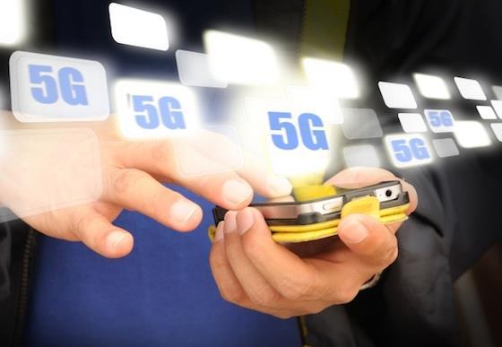 5G: TECHNOLOGISCHE ONTWIKKELINGEN Heterogene netwerken SDN/NFV Nieuwe radiotechnologieën (New Radio) Millimeter-wave communicatie (3-300 GHz) Flexibilisering