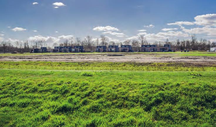 Op de schets hiernaast is een eerste verkenning verbeeld; er wordt in dit concept een groen hof vrijgemaakt tussen de Boommarter en de Steenmarter, waar omheen woningen worden gesitueerd.