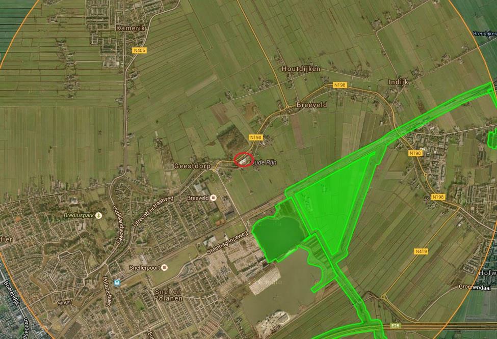 Ligging van het plangebied Geestdorp 30A te Woerden (rood omcirkeld) ten opzichte van beschermde natuurgebieden.