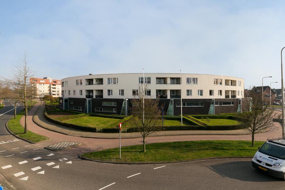 OBJECT LIGGING Aan de Ailbertuslaan 2 in Kerkrade ligt deze onder moderne architectuur gerealiseerde kantoorruimte op de begane grond met eigen ondergrondse parkeergarage.