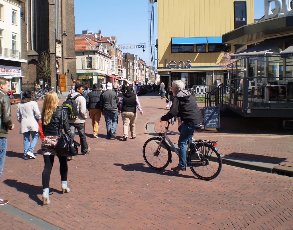 De Steenstraat wordt door de leden van het digipanel als winkelstraat meer gewaardeerd dan de Steenstraat als horecagebied.