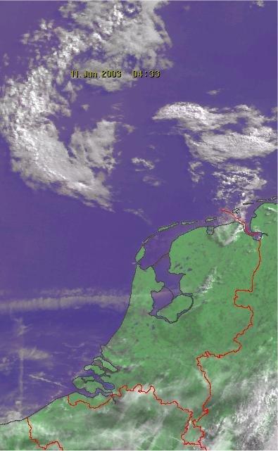 Nederland is in de ochtend vrijwel onbewolkt (figuur