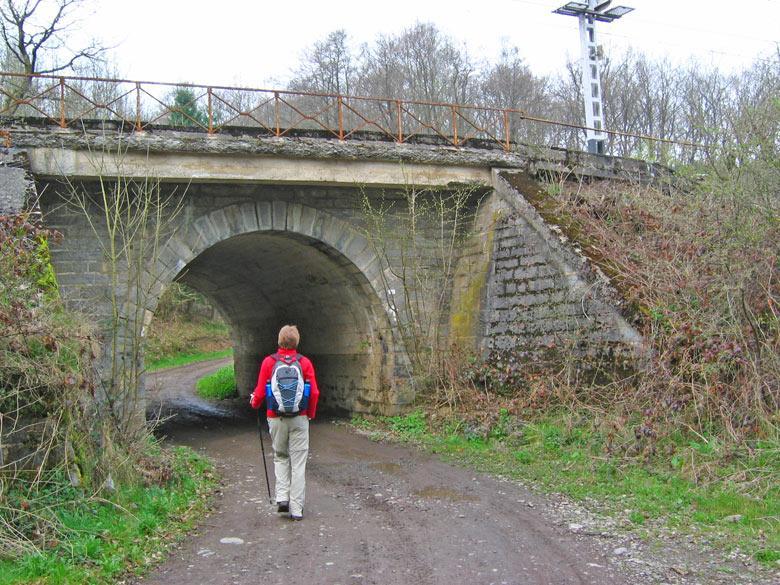 Dit is tevens de plaats waar de twee lussen van de route samenkomen en daarmee het moment om te beslissen of we het bij 7Km houden en weer richting Bure gaan, of dat we ook het tweede deel nog lopen.