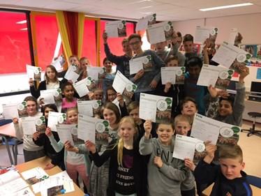 Nieuwsbrief 15 13 april 2017 Verkeersexamen Vorige week donderdag hadden de kinderen van groep 8 het theoretische gedeelte van het verkeersexamen.