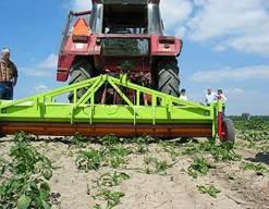 U kunt dit bereiken door na de teelt van aardappelen in het najaar een nietkerende grondbewerking uit te voeren met cultivateren of spitten in plaats van ploegen.