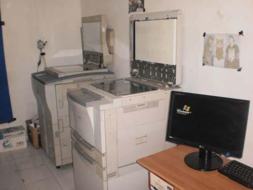 aula 2 e kopieermachine schoon stromend water In maart 2011 is de photocopy shop en internet cafe geopend.