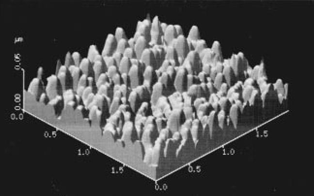 Uitlijning aan oppervlak Door mechanisch wrijven van een op het substraat aangebrachte polymeer-laag ontstaat parallele homogene oplijning: o ontstaat een éénkristal Oppervlakte topografie van