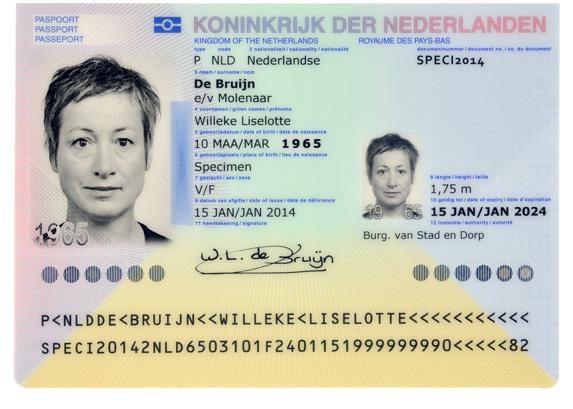 Tweede foto (Stereo Laser Image ) Houderpagina van de paspoorten en de Nederlandse identiteitskaart.