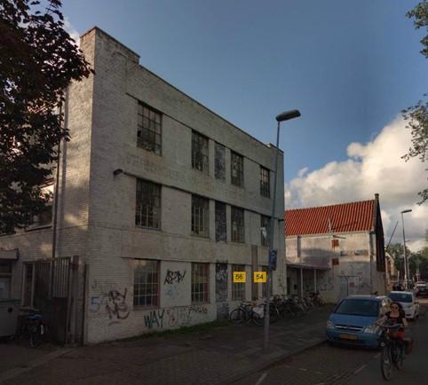 56; een onbebouwd (parkeer)terrein aan de Oostvest en de Dijkstraat. 2. Voorstel aan de raad Het college stelt de raad voor het SPvE de Fietsznfabriek Haarlem vast te stellen. 3.