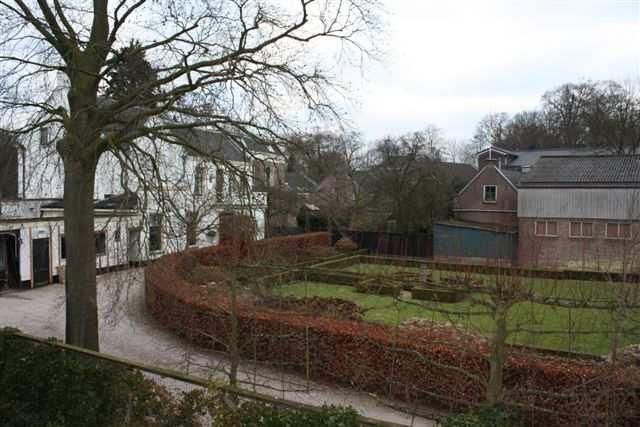 Er is gelegenheid tot het bezichtigen van het winkel/woonhuis op de volgende