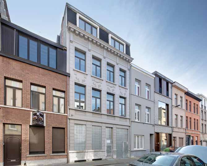 AG VESPA VERKOOPT: Te renoveren meesterwoning met grote tuin Violetstraat 33 2060 Antwerpen AG VESPA verkoopt een woning met een grote tuin in de Violetstraat 33.