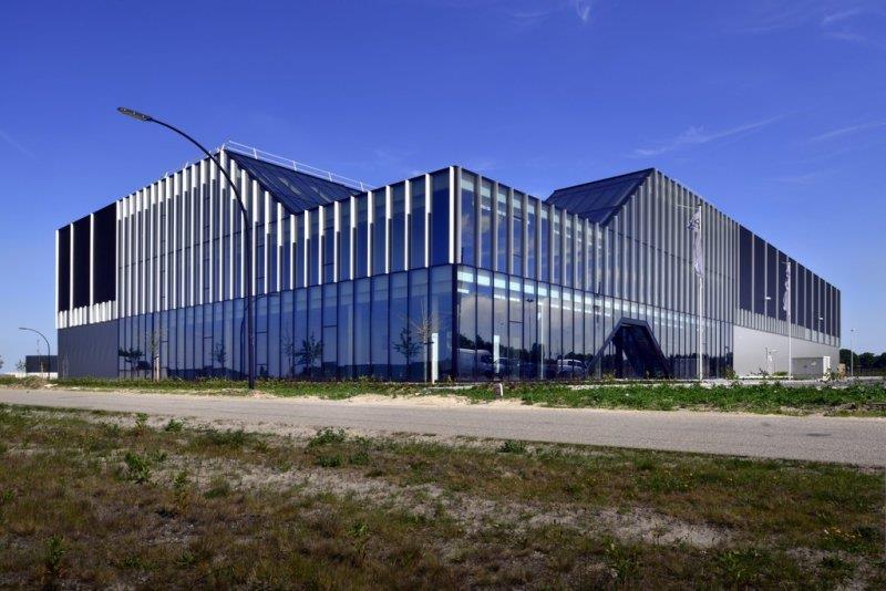 Duurzaam districentrum Alcoa Harderwijk Core business Alcoa: ontwerpen, ontwikkelen en verkopen van aluminium profielsystemen. Nieuw DC 2016 is duurzaam gebouwd.