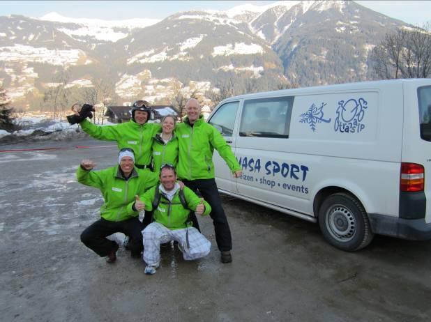 foto s van de vorige dag skiën onder leiding van een gids in verschillende niveaugroepen, op sommige dagen gevolgd