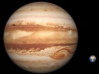 3.Jupiter 3.1 Weer Jupiter is een mooie planeet. Hij staat ver van de zon. Wel 778.500.000 km en daarom is het zo koud. Wel -145 graden. Op jupiter is geen zomer en winter. Dat is alleen op aarde.