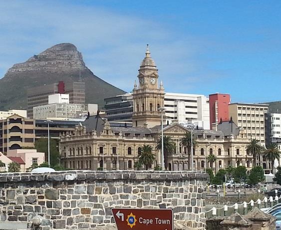 Stadsrondrit (bv met de Hop On Hop Off bus) Tafelberg Robben Eiland (kan uitverkocht zijn) Township Tour Kaap de Goede Hoop Dag 9 - zo: Cape Town Cycle Tour / Cape